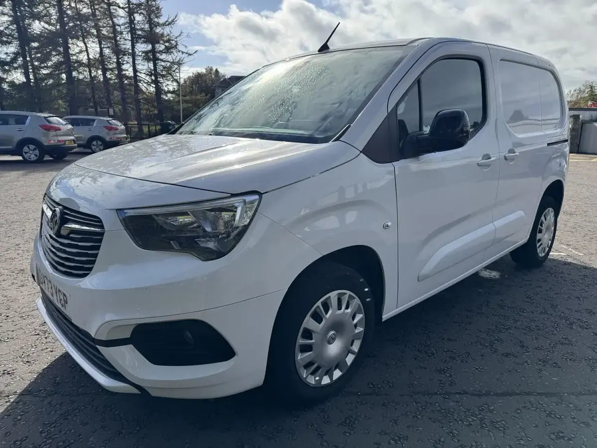 Used Vauxhall Combo 2023 White MPV