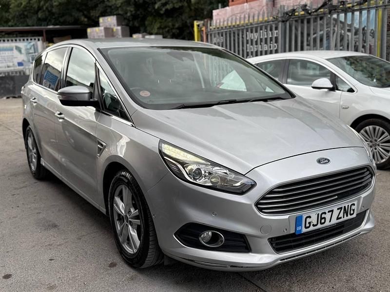 Used Ford S-MAX Titanium 2018 Sliver MPV