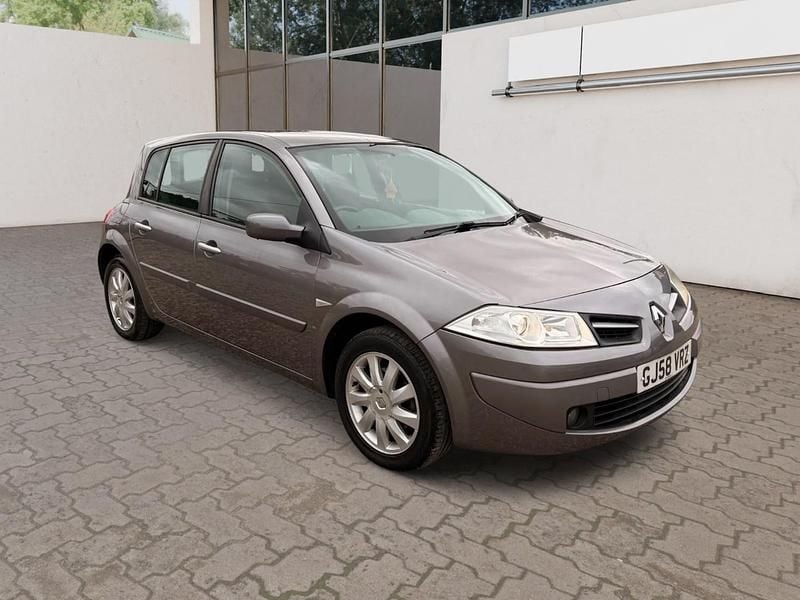 Grey Used 2008 Renault Mégane III Dynamique Hatchback | £2,195 (Good price) - Image 1/4