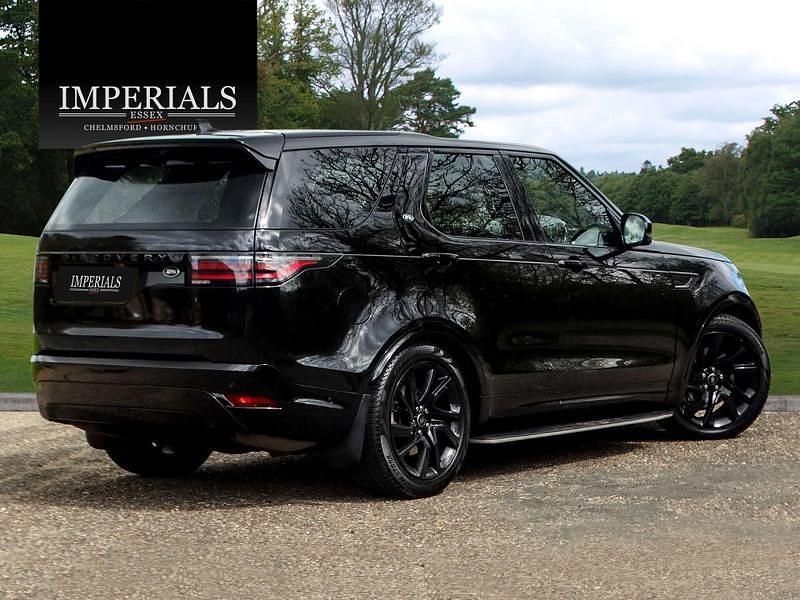 Usado Land Rover Discovery 5 R-Dynamic 250 HP (183 kW) 2021 Preto SUV