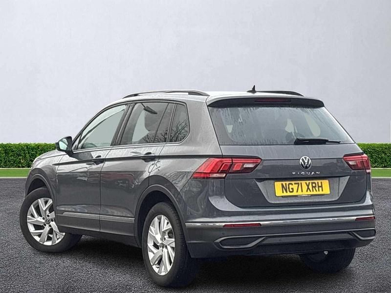 Used VW Tiguan Life 130 HP (95 kW) 2022 Grey SUV