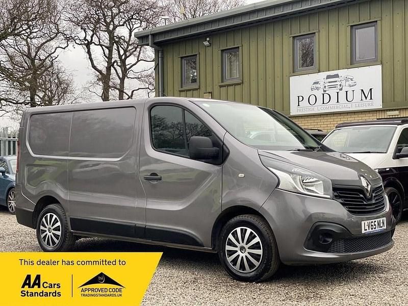 Grey Used 2015 Renault Trafic Business MPV | £6,490 (Good price) - Image 1/3