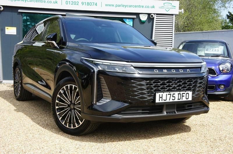 New Omoda 9 537 HP (394 kW) 2025 Black SUV