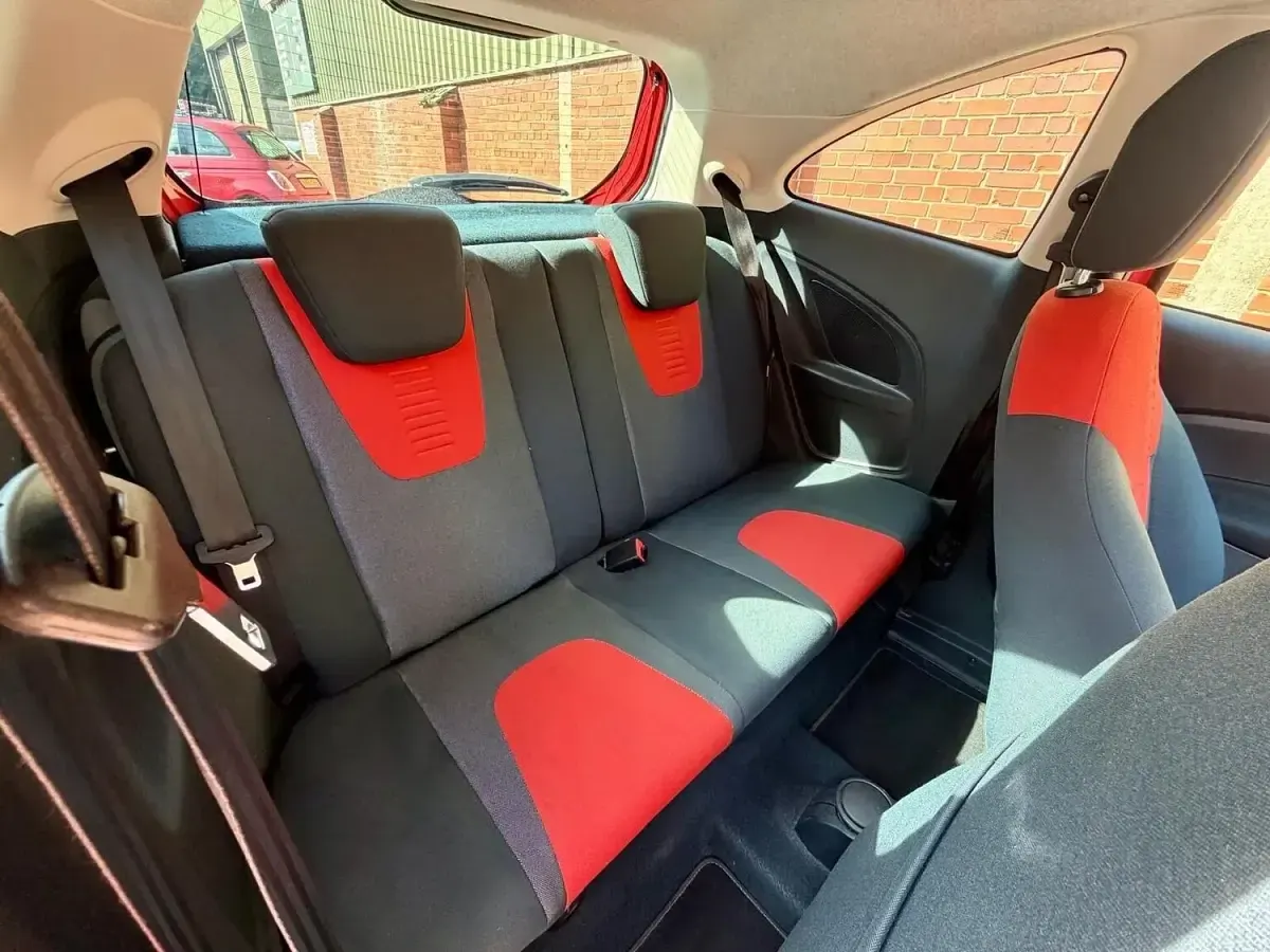 Used Ford Ka Titanium 69 HP (50 kW) 2010 Red Hatchback