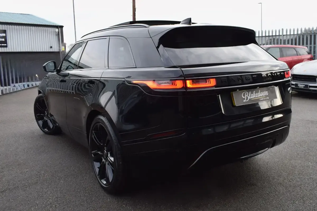 Used Land Rover Range Rover Velar HSE Dynamic 204 HP (150 kW) 2022 Black SUV