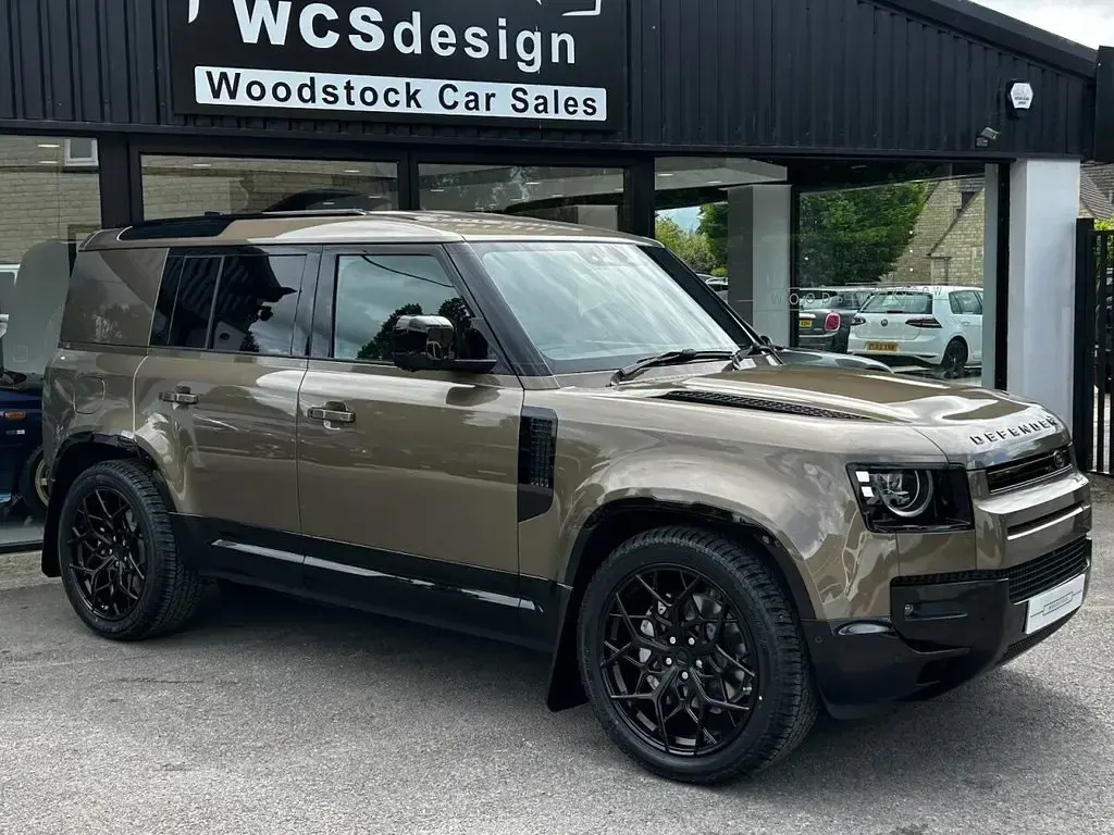 New Land Rover Defender HSE Dynamic 2026 Brown SUV