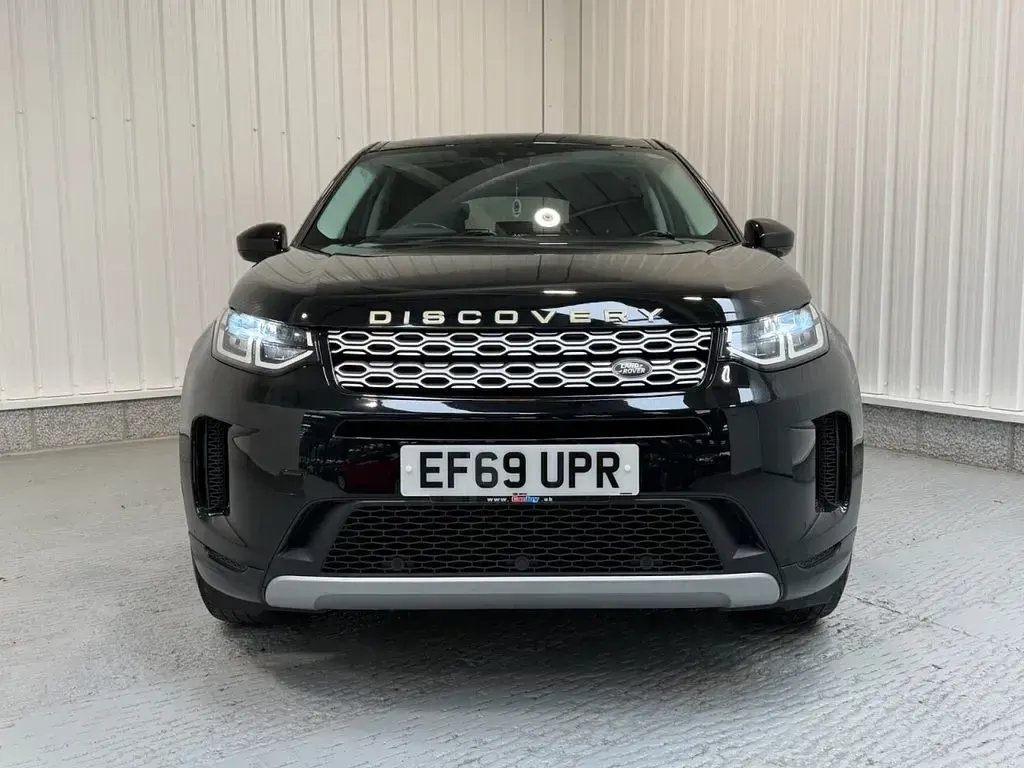 Used Land Rover Discovery 5 S 150 HP (110 kW) 2020 Black SUV