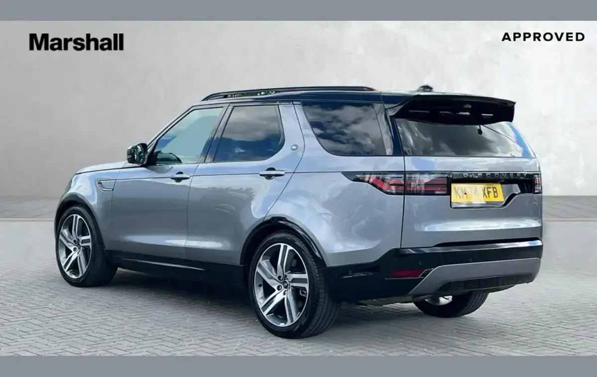 Used Land Rover Discovery HSE Dynamic 350 HP (257 kW) 2024 Metallic  eiger grey SUV