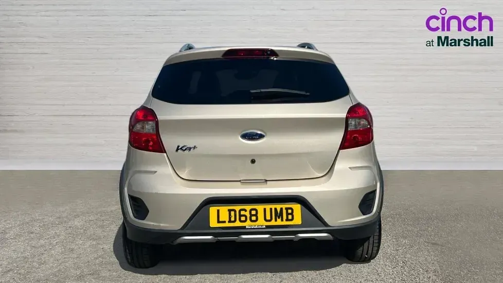 Begagnad Ford Ka Plus Active 85 HK (62 kW) 2018 Silver Halvkombi