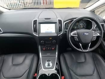 Used Ford S-MAX Titanium 190 HP (139 kW) 2022 Black MPV