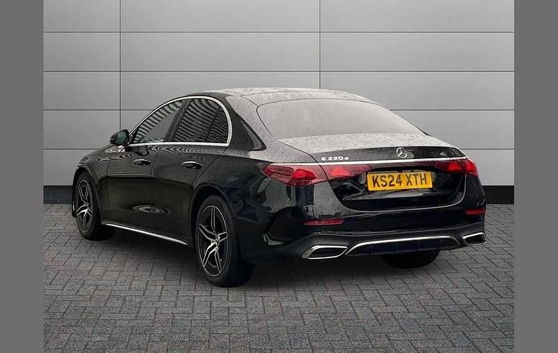 Used Mercedes E220 AMG Line Premium 194 HP (142 kW) 2024 Black Sedan