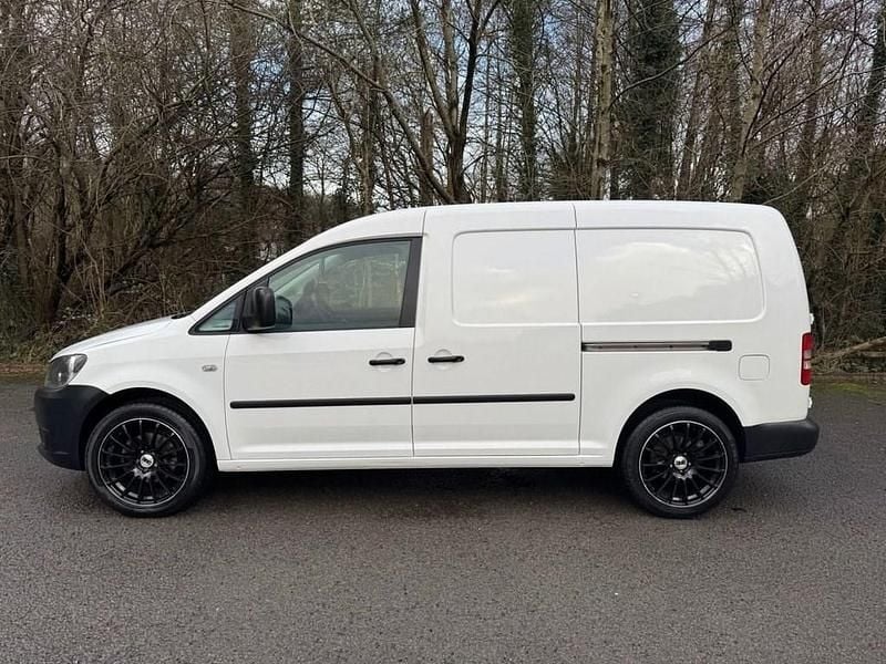 Used VW Caddy Maxi Startline 102 HP (75 kW) 2015 White MPV