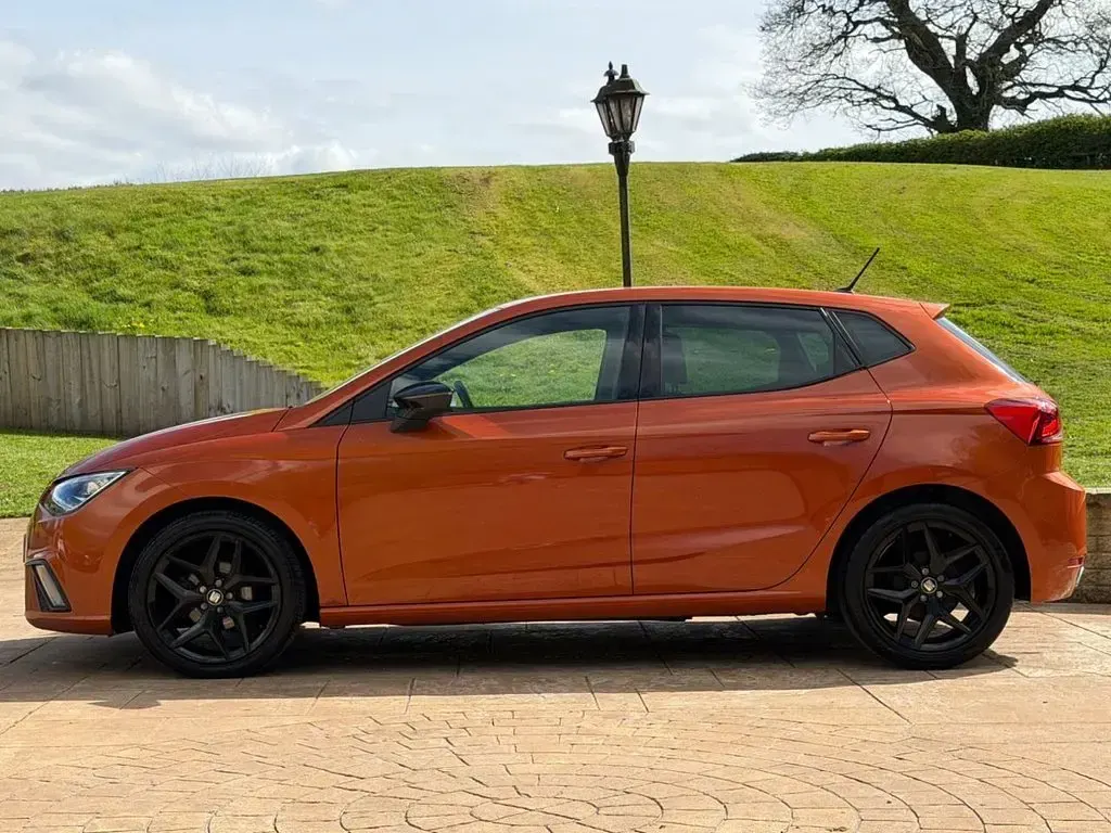 Used Seat Ibiza FR 95 HP (69 kW) 2020 Orange Hatchback
