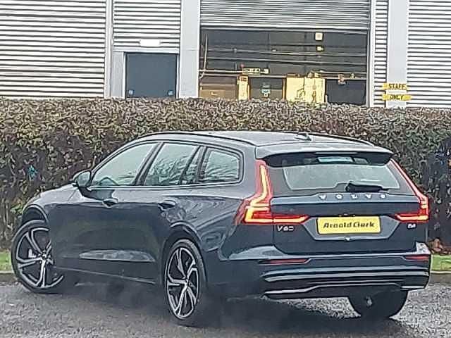 Novo Volvo V60 Plus 194 HP (142 kW) 2025 Carrinha