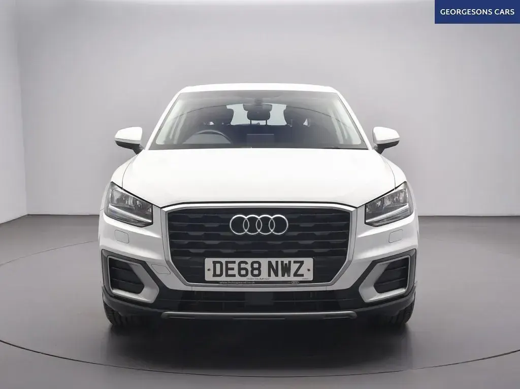 Used Audi Q2 Business 116 HP (85 kW) 2018 White SUV