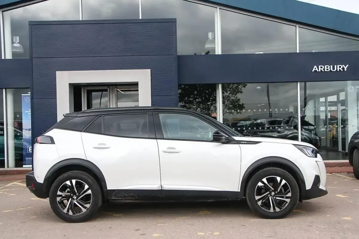 Used Peugeot 2008 GTi 129 HP (94 kW) 2023 White SUV