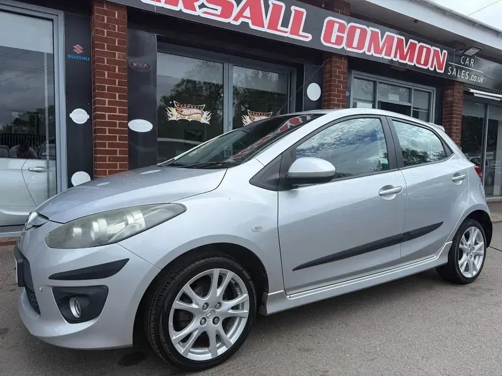 Used Mazda 2 Inclusive 103 HP (75 kW) 2009 Silver Hatchback