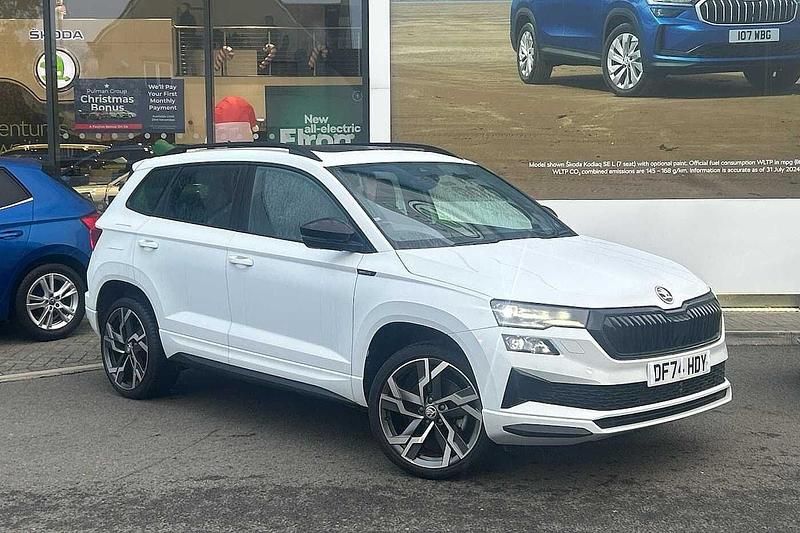 Moon white metallic Used 2025 Skoda Karoq SportLine SUV | £28,495 (Fair price) - Image 1/4