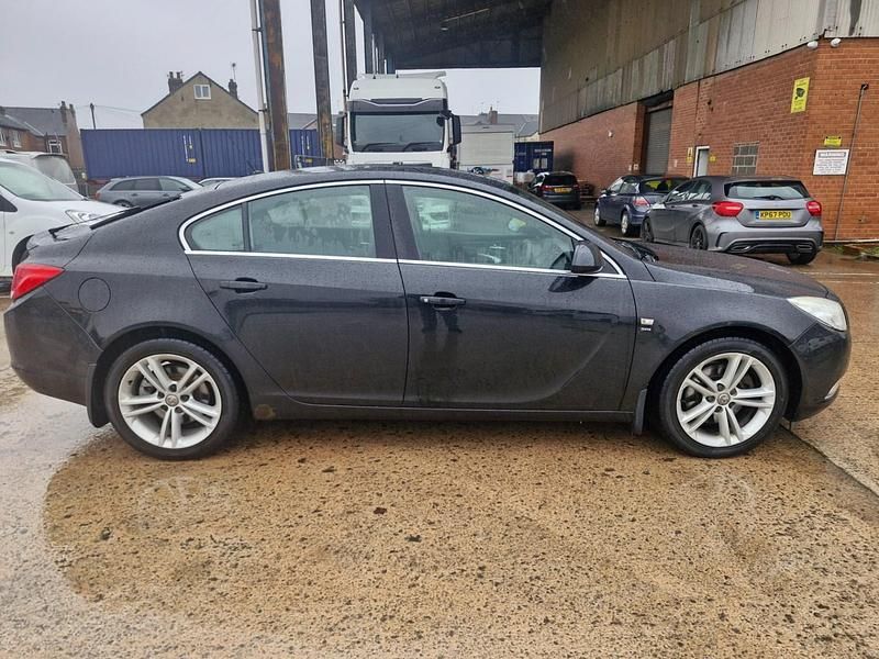Used Vauxhall Insignia SRi 2011 Black Hatchback