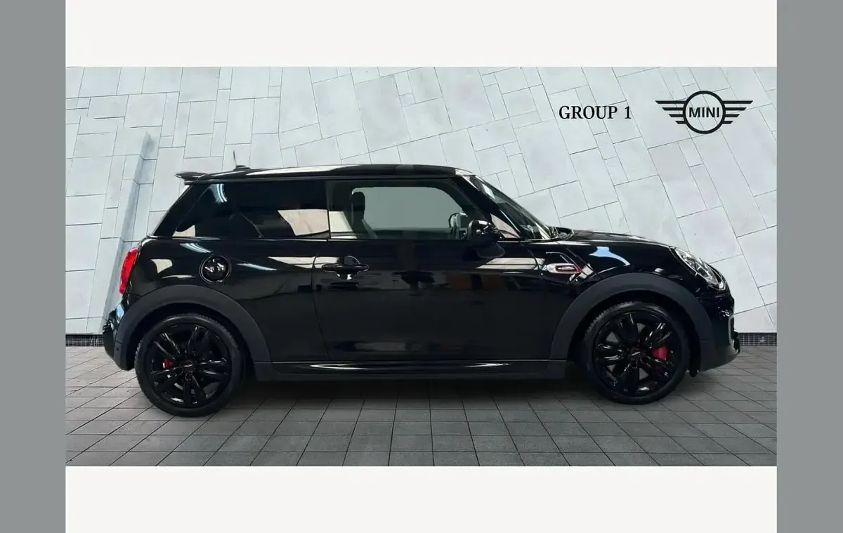 Used Mini John Cooper Works 231 HP (169 kW) 2017 Black Hatchback