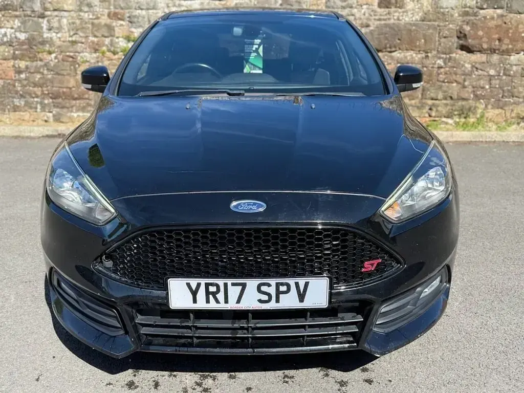 Używany Ford Focus ST 185 KM (136 kW) 2017 Czarny Hatchback