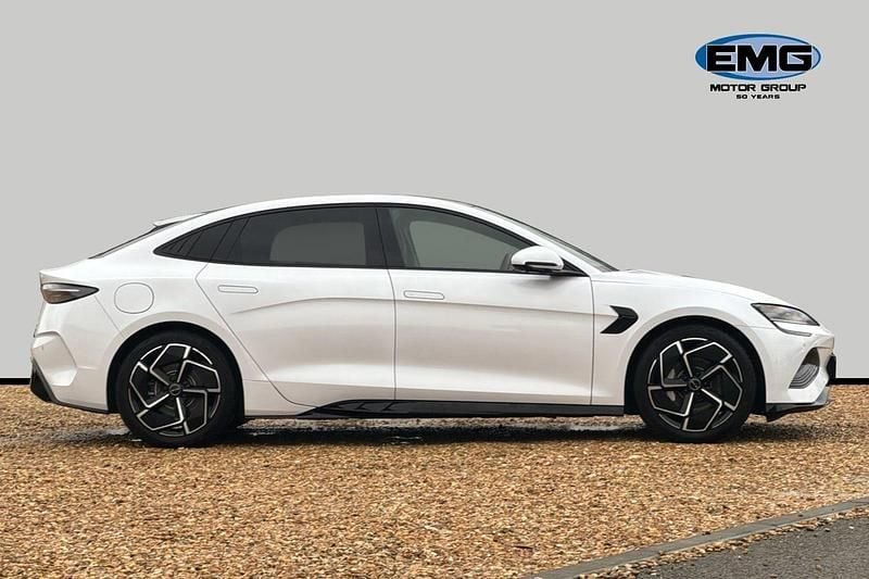 Used BYD Seal 389 kW (530 HP) 2025 White Sedan