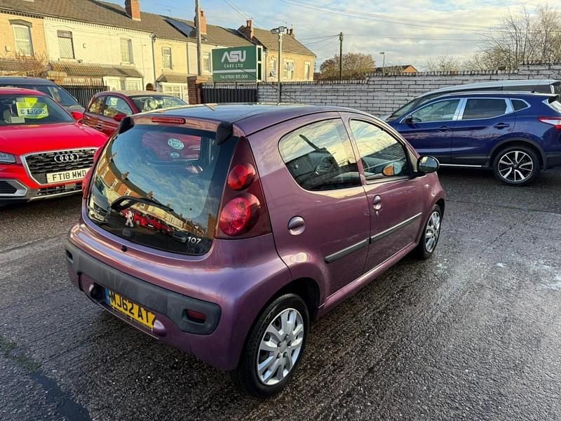 Used Peugeot 107 Active 68 HP (50 kW) 2012 Purple Hatchback