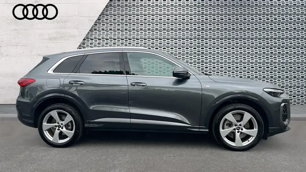 Used Audi Q5 S-Line 204 HP (150 kW) 2026 Grey SUV