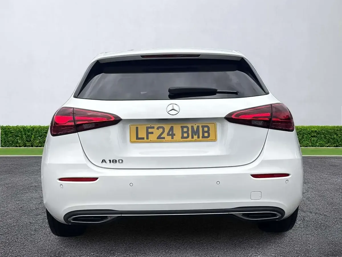 Used Mercedes A180 Executive 136 HP (100 kW) 2024 White Hatchback