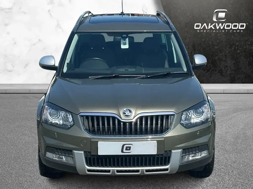 Used Skoda Yeti LAURIN & KLEMENT 140 HP (102 kW) 2015 Green SUV