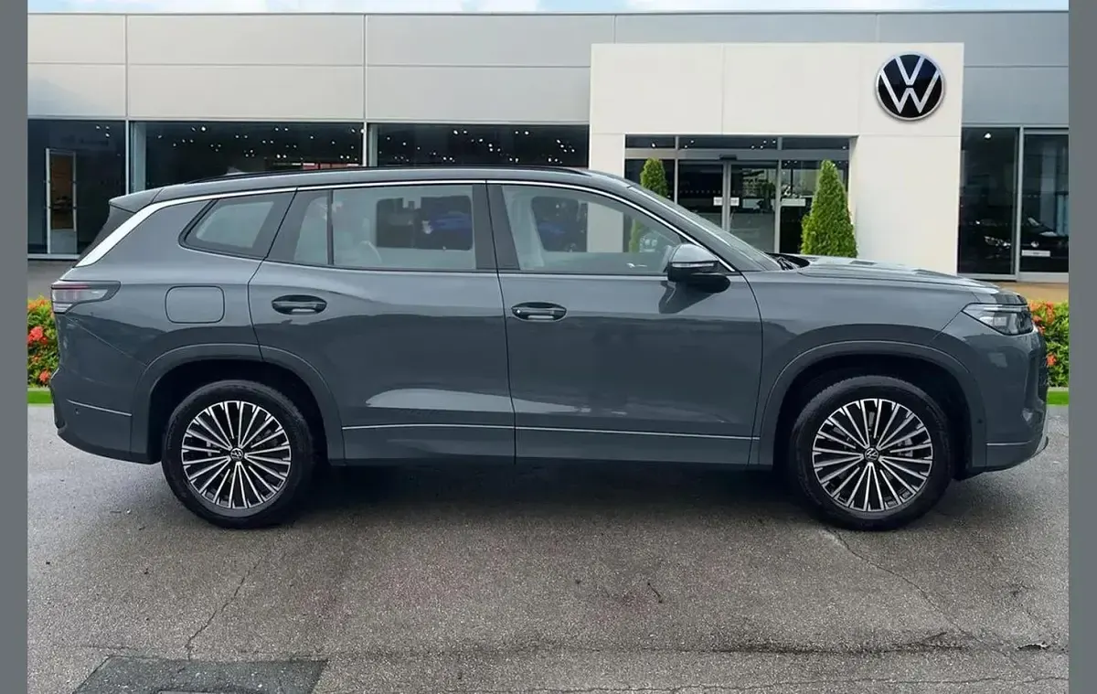 Used VW Tayron Life 150 HP (110 kW) 2026 Grey SUV