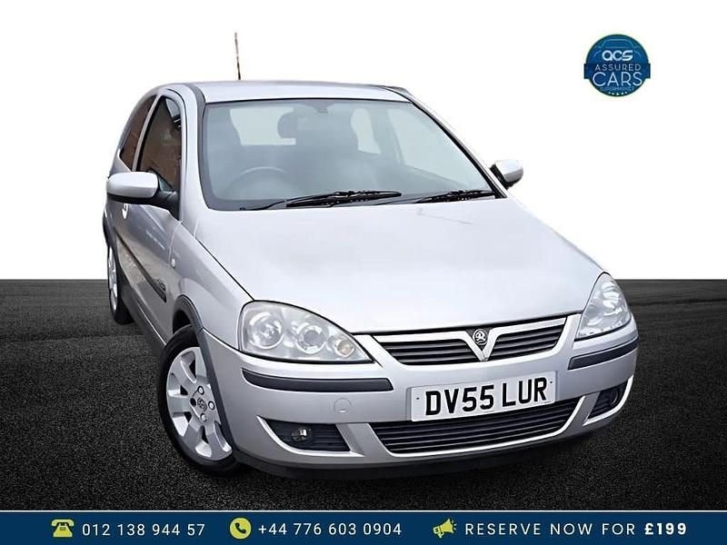Silver Used 2005 Vauxhall Corsa Hatchback | £2,500 (Fair price) - Image 1/3