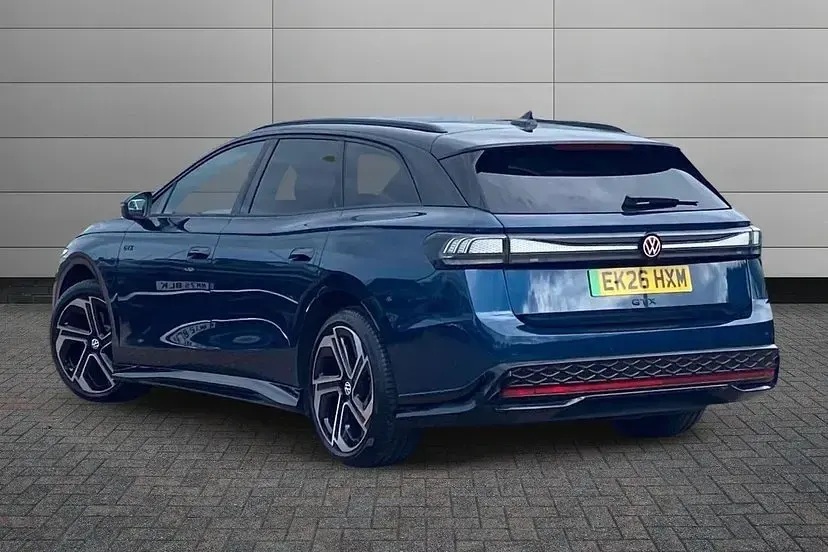 Used VW ID.7 GTX 250 kW (340 HP) 2026 Aquamarine blue with black roof Estate