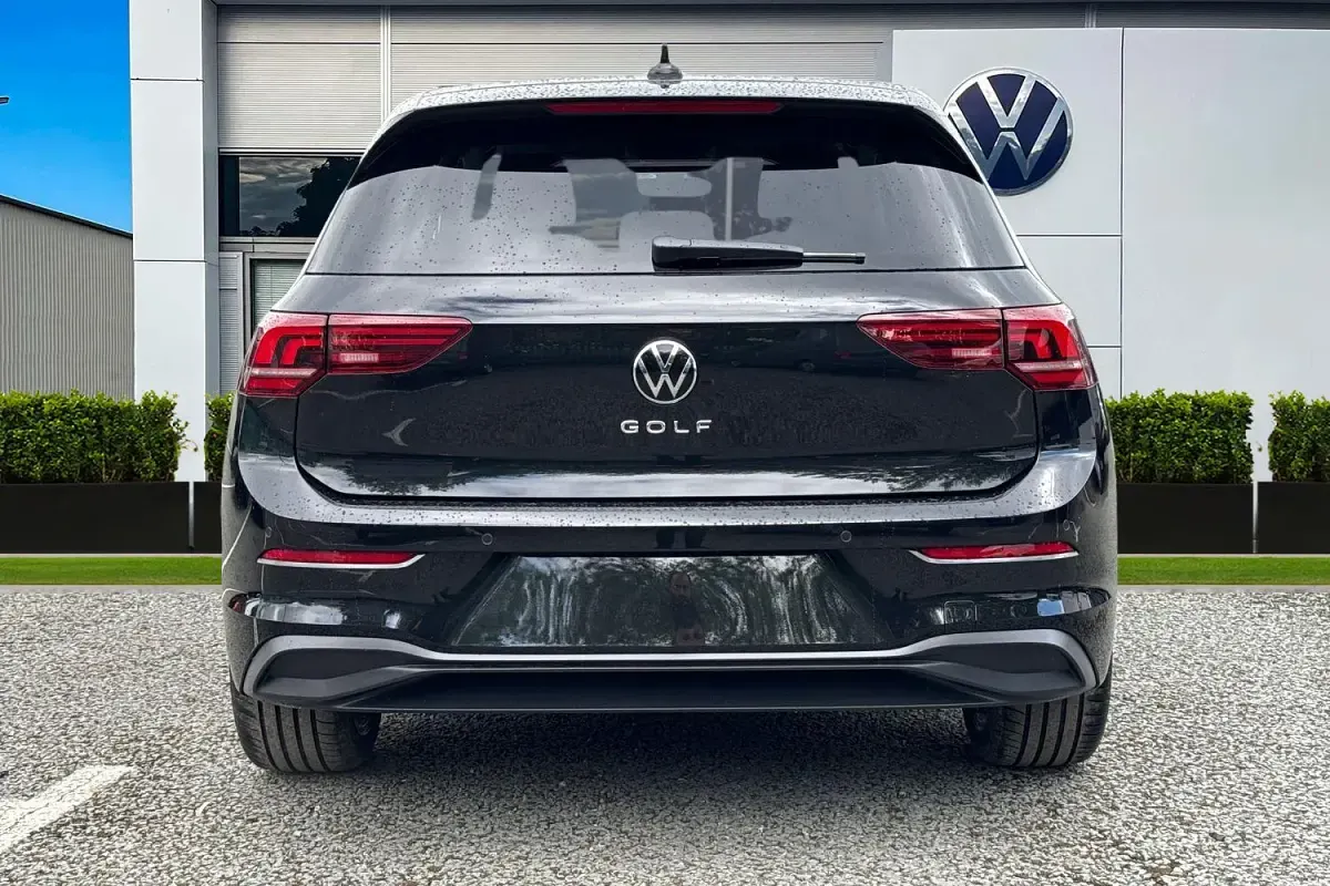 New VW Golf VIII Match 150 HP (110 kW) 2026 Black Hatchback