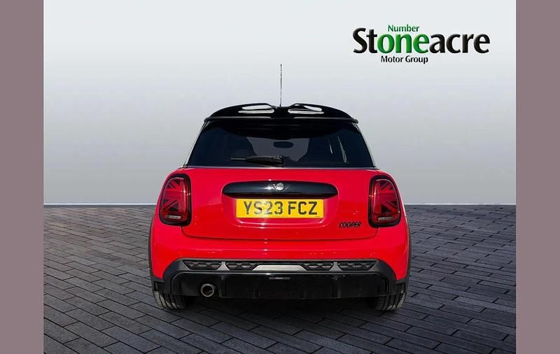 Used Mini Cooper Sport 134 HP (98 kW) 2023 Red Hatchback
