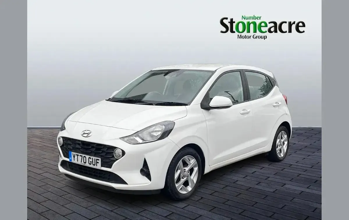 Used Hyundai i10 SE 84 HP (61 kW) 2020 White Hatchback