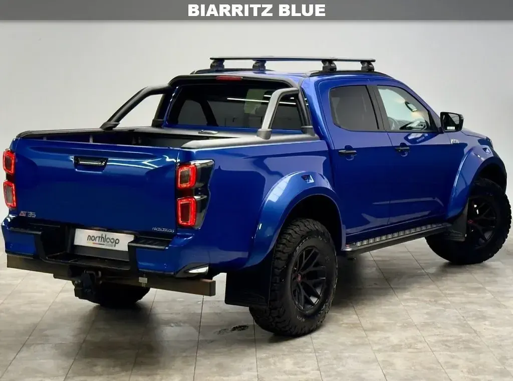 Used Isuzu Pick up 164 HP (120 kW) 2024 Blue Pickup