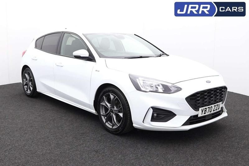 Used Ford Focus ST-Line 155 HP (114 kW) 2021 White Hatchback