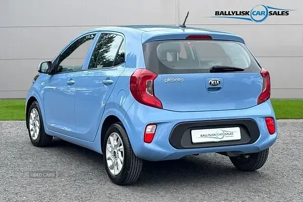 Used Kia Picanto 66 HP (48 kW) 2018 Blue Hatchback