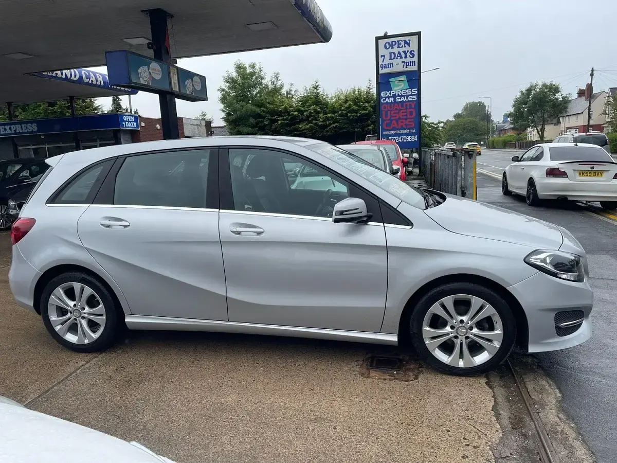 Used Mercedes B180 2016 Silver Hatchback