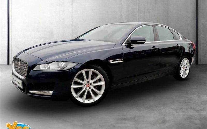 Used Jaguar XF Portfolio 241 HP (177 kW) 2018 Blue Sedan