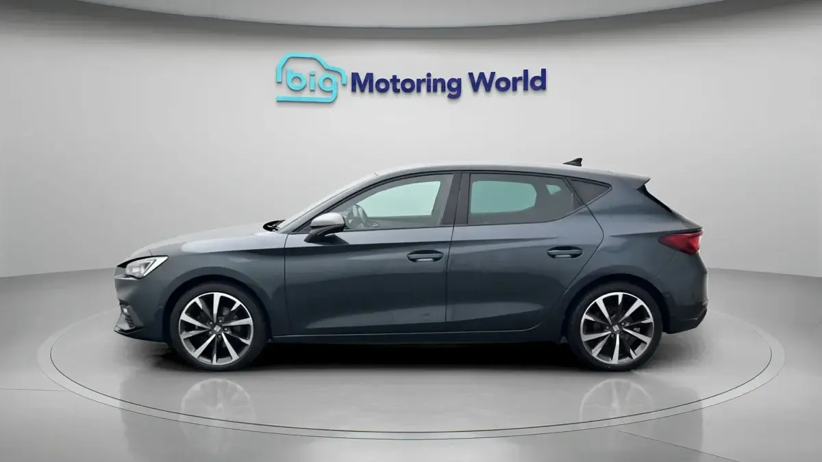 Used Seat Leon FR Sport 131 HP (96 kW) 2022 Grey Hatchback