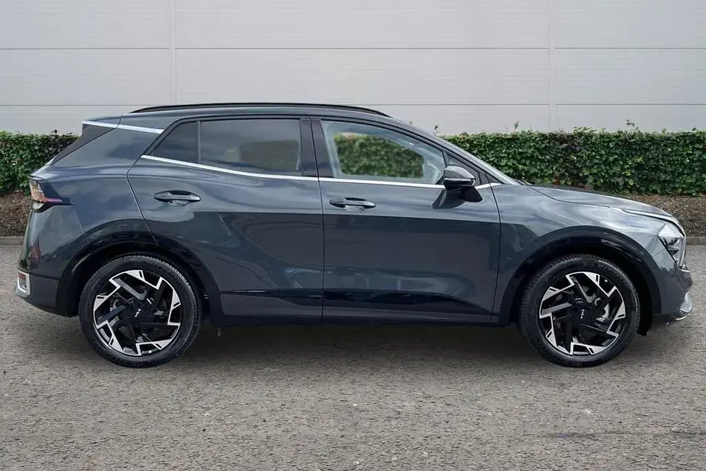 Used Kia Sportage GT-Line 136 HP (100 kW) 2025 Grey SUV