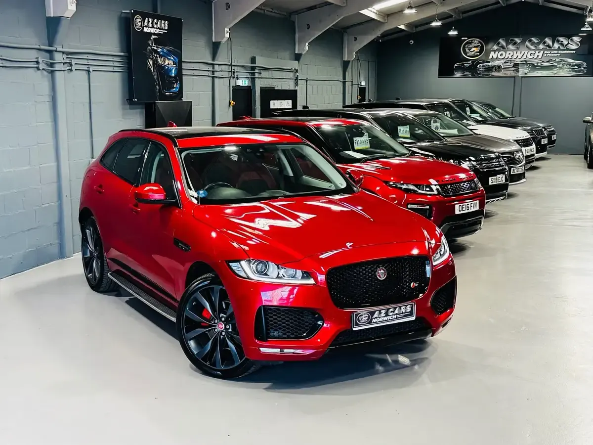 Used Jaguar F-Pace S 300 HP (220 kW) 2017 Red SUV