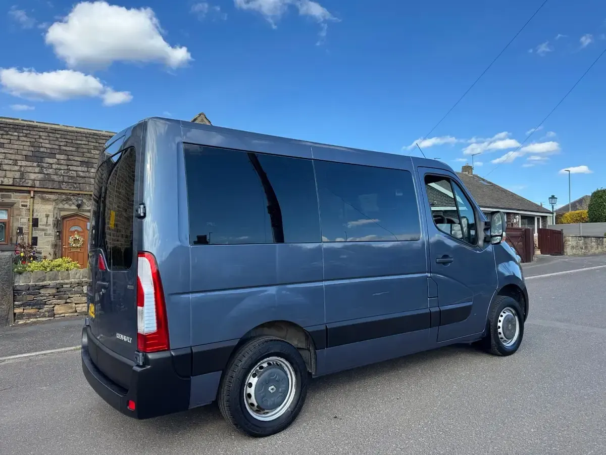 Used Renault Master Business 170 HP (125 kW) 2018 Blue Van
