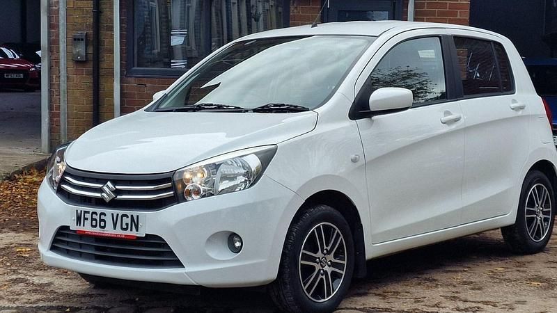 Used Suzuki Celerio SZ4 68 HP (50 kW) 2016 White Hatchback