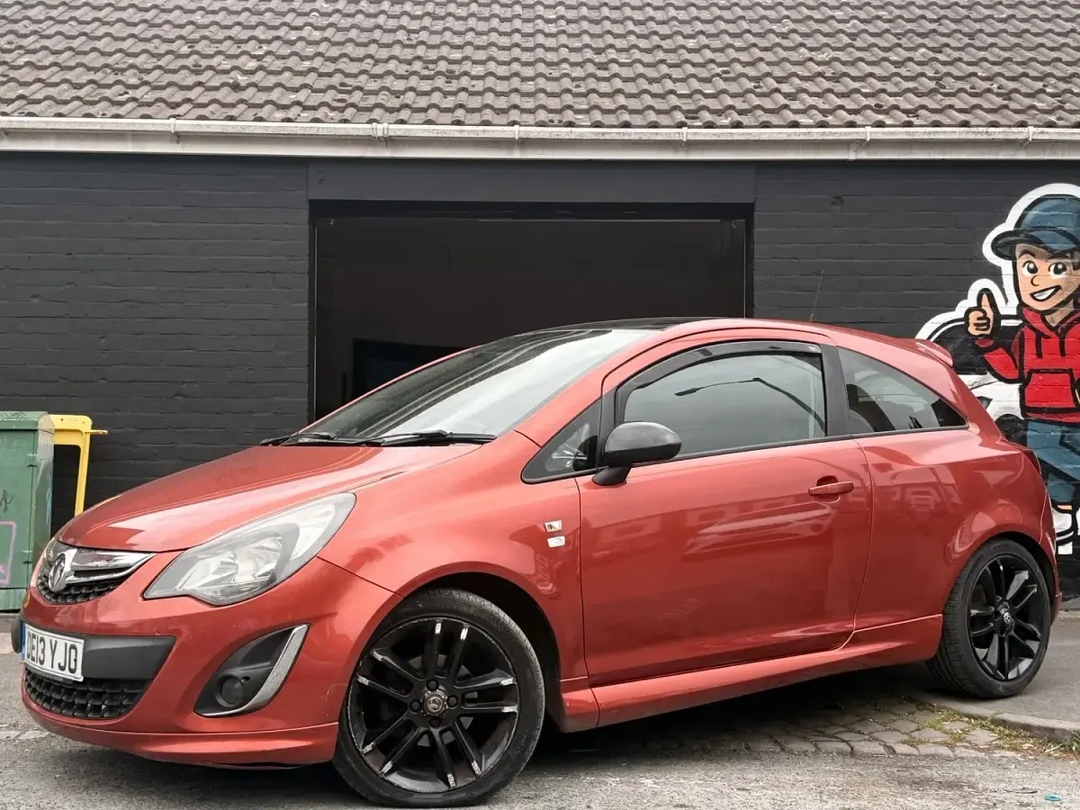 Used Vauxhall Corsa Edition 84 HP (61 kW) 2013 Orange Hatchback