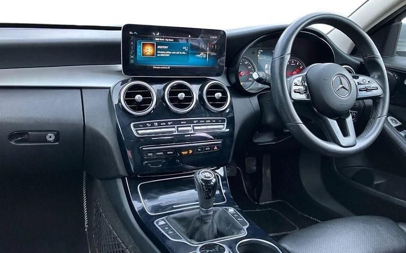 Used Mercedes C180 SE 156 HP (114 kW) 2019 Silver Sedan