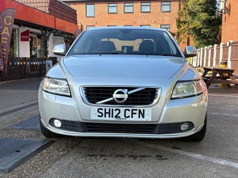 Used Volvo S40 SE 150 HP (110 kW) 2012 Silver Sedan