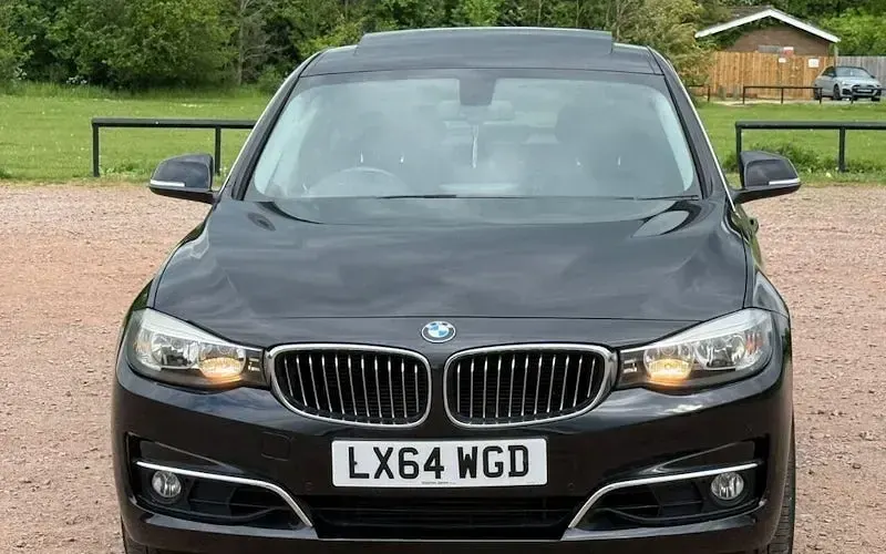 Used BMW 325 Luxury Line 218 HP (160 kW) 2014 Black Hatchback